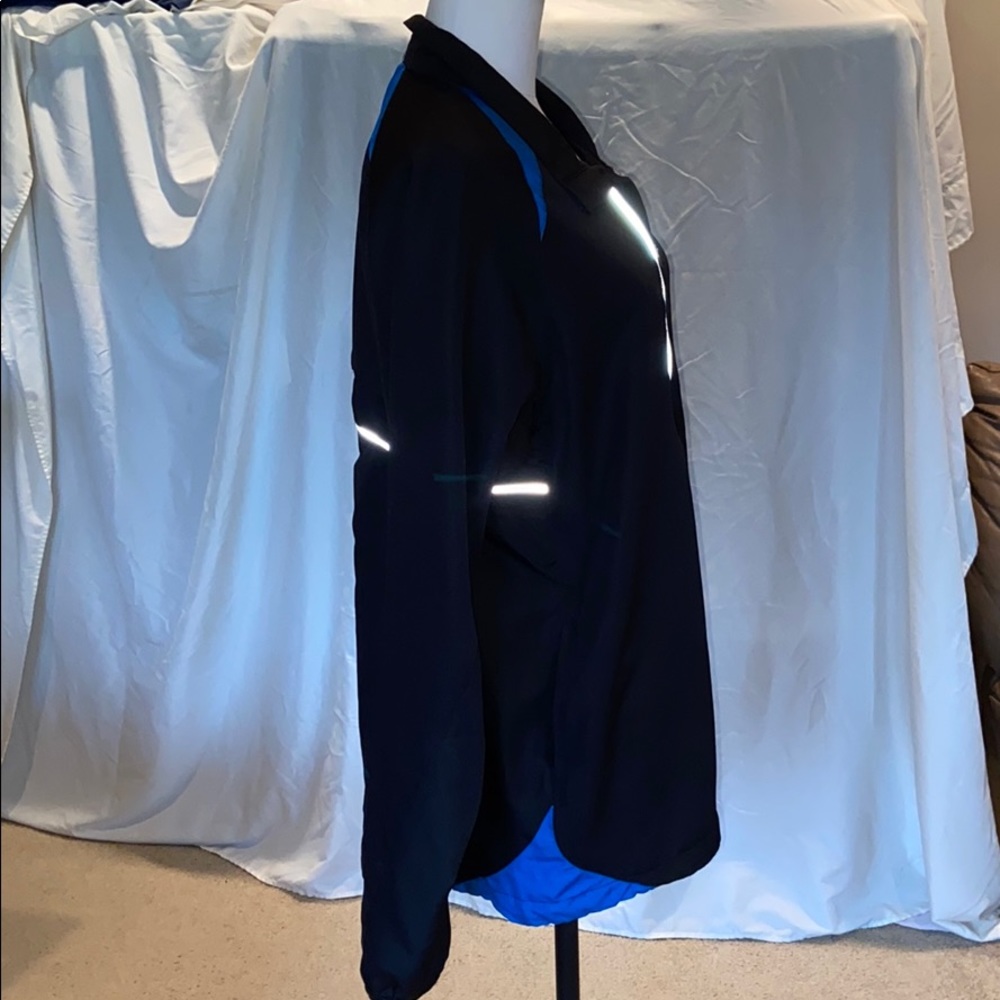 Foot Locker Lightweight black jacket - Picture 2 of 4